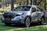 Subaru Forester Gama Forester Gama Forester Todo terreno Ice Silver Metallic Exterior Frontal-Lateral 5 puertas