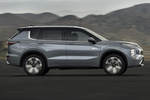 Mitsubishi Outlander PHEV 4WD First Edition PHEV Todo terreno Gris Moonstone con Techo Negro Exterior Lateral 5 puertas