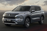 Mitsubishi Outlander PHEV 4WD First Edition PHEV Todo terreno Gris Moonstone con Techo Negro Exterior Frontal-Lateral 5 puertas