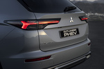 Mitsubishi Outlander PHEV 4WD First Edition PHEV Todo terreno Gris Moonstone con Techo Negro Exterior Pilotos 5 puertas