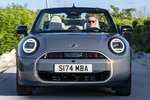 MINI MINI Cooper S Cabrio Cooper S Favoured Cabrio Descapotable Copper Grey Exterior Frontal 3 puertas