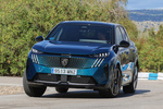 Peugeot 3008 El&eacute;ctrico 210 GT E-3008 Todo terreno Azul Obsession Exterior Frontal-Lateral 5 puertas
