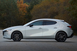 Mazda Mazda3 5p 2.5 e-SKYACTIV G 140 CV 5p 2.5 e-SKYACTIV G 140 CV Turismo Arctic White Exterior Lateral 5 puertas