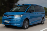 Volkswagen T7 2.0 TDI 110 kW (150 CV) DSG California Ocean Veh&iacute;culo comercial Medium Blue Metallic Exterior Frontal-Lateral 5 puertas