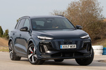 Audi Q6 Q6 e-tron quattro Black line Todo terreno Gris Manhattan Exterior Lateral-Frontal 5 puertas