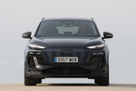 Audi Q6 Q6 e-tron quattro Black line Todo terreno Gris Manhattan Exterior Frontal 5 puertas