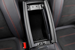 Mercedes-Benz CLA CLA 200 d Coup&eacute; AMG Line Coup&eacute; Turismo Interior Guantera y recept&aacute;culo 4 puertas