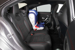Mercedes-Benz CLA CLA 200 d Coup&eacute; AMG Line Coup&eacute; Turismo Interior Silla infantil 4 puertas