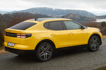 Ford Capri Gama Capri Premium Todo terreno Vivid Yellow Exterior Posterior-Lateral 5 puertas