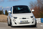 Fiat 500 500e Cabrio 87 kW (118 CV) 500e Cabrio Descapotable Blanco Ice Exterior Lateral-Frontal 2 puertas