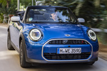 MINI MINI Cooper S Cabrio Cooper S Favoured Cabrio Descapotable Icy Sunshine Blue Exterior Lateral-Frontal 3 puertas