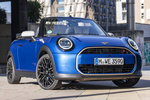 MINI MINI Cooper S Cabrio Cooper S Favoured Cabrio Descapotable Icy Sunshine Blue Exterior Lateral-Frontal 3 puertas