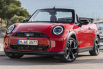 MINI MINI Cooper S Cabrio Cooper S Classic Cabrio Descapotable Chili Red Exterior Frontal-Lateral 3 puertas