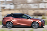 Lexus UX 300h F Sport+ 300h Todo terreno Cooper Petra Bitono Exterior Lateral 5 puertas