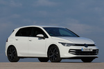 Volkswagen Golf 1.5 eTSI 85 kW (115 CV) DSG 50 Aniversario eTSI Turismo Blanco Puro Exterior Lateral-Frontal 5 puertas