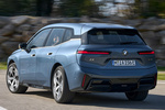 BMW iX iX xDrive45 iX xDrive45 Todo terreno Azul Arctic Race metalizado Exterior Lateral-Posterior 5 puertas