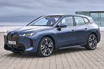 BMW iX iX xDrive45 iX xDrive45 Todo terreno Azul Arctic Race metalizado Exterior Frontal-Lateral 5 puertas