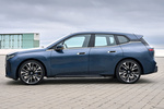 BMW iX iX xDrive45 iX xDrive45 Todo terreno Azul Arctic Race metalizado Exterior Lateral 5 puertas