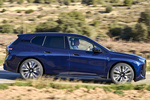 BMW iX M70 xDrive M70 xDrive Todo terreno Tasanitblau Exterior Lateral 5 puertas