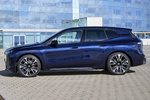 BMW iX M70 xDrive M70 xDrive Todo terreno Tasanitblau Exterior Lateral 5 puertas