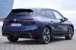 BMW iX M70 xDrive M70 xDrive Todo terreno Tasanitblau Exterior Posterior-Lateral 5 puertas