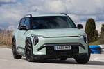 KIA EV3 Long Range GT-line Todo terreno Aventurine Green Exterior Lateral-Frontal 5 puertas