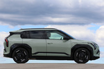 KIA EV3 Long Range GT-line Todo terreno Aventurine Green Exterior Lateral 5 puertas