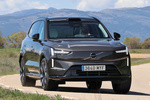 Volvo EX90 Twin Motor Performance 7 plazas Ultra Todo terreno Platinum Grey Exterior Lateral-Frontal 5 puertas