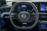 Nissan Micra Long Range 52 kWh Tekna Turismo Interior Volante 5 puertas