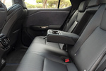 Lexus RZ 550e F Sport Todo terreno Interior Asientos fila 2 5 puertas