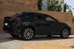 Lexus RZ 500e Luxury Todo terreno Negro Graphite Exterior Posterior-Lateral 5 puertas