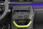 Hyundai Inster Cross 115 CV 49 kWh Tecno Cross Todo terreno Interior Consola Central 5 puertas