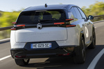 Citro&euml;n C5 Aircross Plug-in Hybrid 195 CV Max PHEV Todo terreno Okenite White Exterior Posterior-Lateral 5 puertas