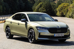 Skoda Superb Gama Superb iV PHEV Gama Superb iV Turismo Gris grafito metalizado Exterior Lateral-Frontal 5 puertas