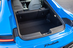 Honda Prelude e:HEV Advance con Cuero Blanco y Azul Coup&eacute; Interior Maletero 3 puertas