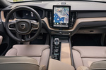Volvo XC60 T8 AWD H&iacute;brido enchufable Ultra H&iacute;brido enchufable Todo terreno Interior Salpicadero 5 puertas