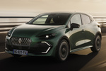 Renault Clio E-Tech Hybrid Techno Turismo Verde Absoluto Exterior Frontal-Lateral 5 puertas