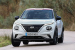 Nissan Juke Hybrid 105 kW (143 CV) Red Line Edition  Todo terreno Kori White + Red Exterior Frontal-Lateral 5 puertas