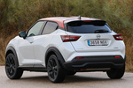 Nissan Juke Hybrid 105 kW (143 CV) Red Line Edition  Todo terreno Kori White + Red Exterior Lateral-Posterior 5 puertas