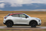 Nissan Juke Hybrid 105 kW (143 CV) Red Line Edition  Todo terreno Kori White + Red Exterior Lateral 5 puertas