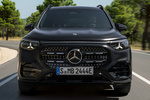 Mercedes-Benz GLB Gama GLB Gama GLB Todo terreno Negro Cosmos Metalizado Exterior Frontal 5 puertas
