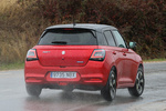 Suzuki Swift 1.2 CVT Mild Hybrid S3 CVT Turismo Rojo Burning Perlado con Techo Negro Exterior Posterior-Lateral 5 puertas