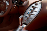 Bugatti F.K.P. Hommage Coup&eacute; Interior Consola Central 2 puertas