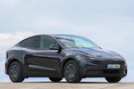 Tesla Model Y Standard Tracci&oacute;n trasera Standard Tracci&oacute;n trasera Todo terreno Gris Sigilo Exterior Lateral-Frontal 5 puertas