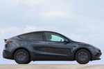 Tesla Model Y Standard Tracci&oacute;n trasera Standard Tracci&oacute;n trasera Todo terreno Gris Sigilo Exterior Lateral 5 puertas