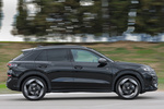 Volkswagen T-Roc 1.5 eTSI 110 kW (150 CV) DSG R-Line con Pack Black Style Todo terreno Negro Noche Metalizado Exterior Lateral 5 puertas