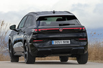 Volkswagen T-Roc 1.5 eTSI 110 kW (150 CV) DSG R-Line con Pack Black Style Todo terreno Negro Noche Metalizado Exterior Lateral-Posterior 5 puertas