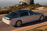Mercedes-Benz Clase S Maybach 580 Maybach Turismo Opalite White Bright / Verde Silver Metallic Exterior Cenital-Posterior-Lateral 4 puertas