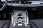 Ebro s700 Luxury HEV Luxury HEV Todo terreno Interior Consola Central 5 puertas