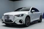 Mercedes-Benz Clase C El&Atilde;&copy;ctrico C 400 4MATIC AMG Line Turismo Opalite White Bright Exterior Frontal-Lateral 4 puertas